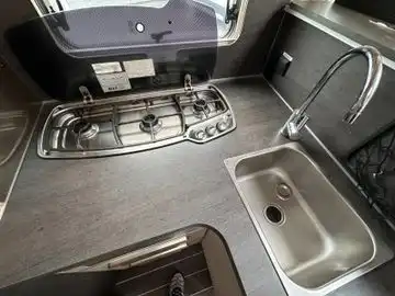 KNAUS Sky TI 700 MEG Platinum Selection
